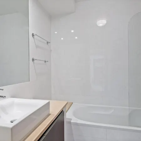 בית נופש Luxury 2-bedroom Da *